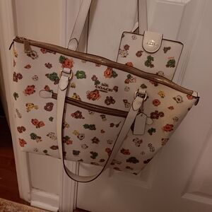 Coach Floral Field Print